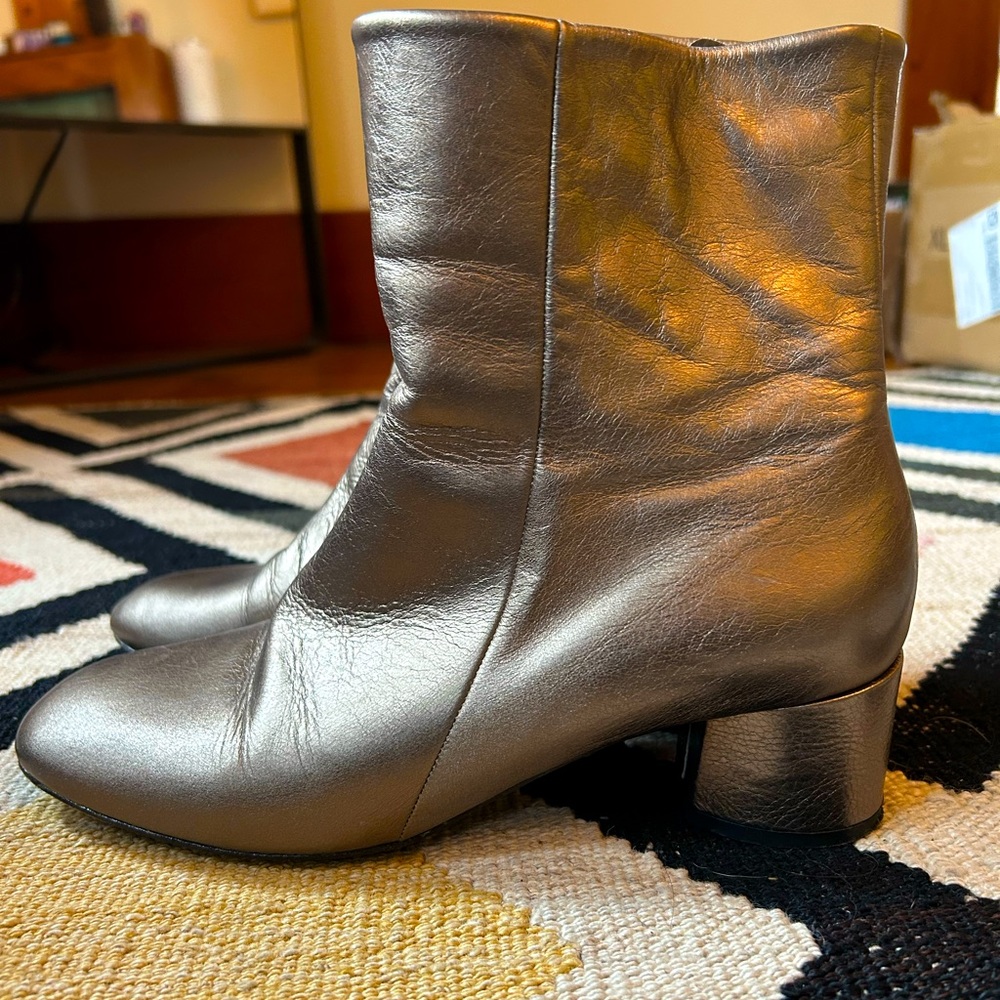 Coclico “Cally” pewter ankle booties